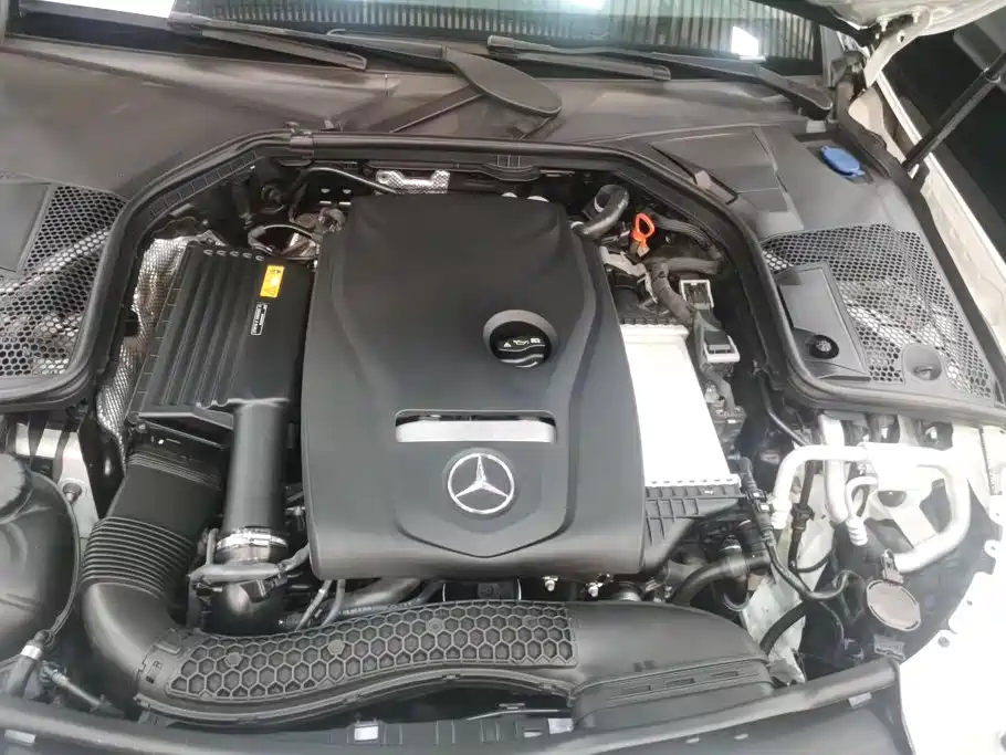 Фото 10 - Mercedes-Benz C-Class