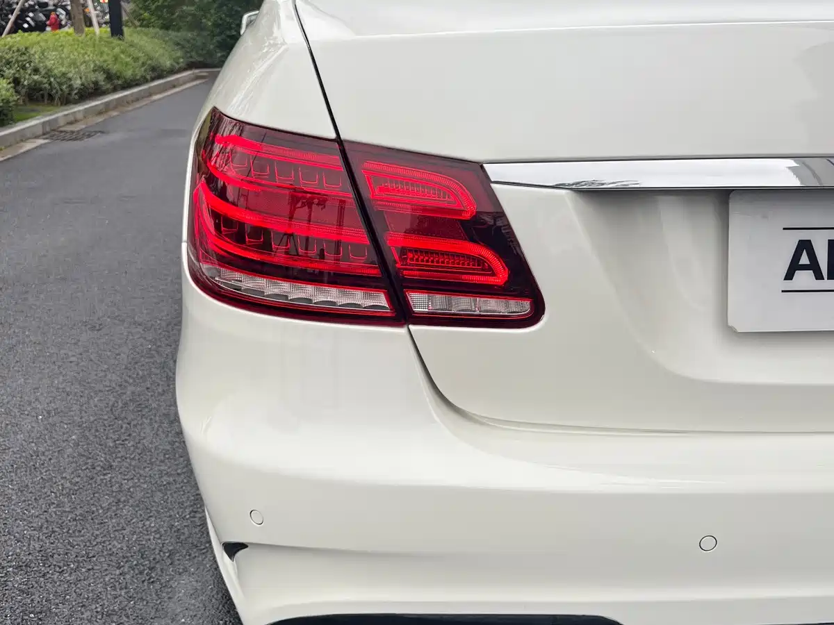 Mercedes-Benz E-Class 2015 Facelift E 260 L Sport фото 9