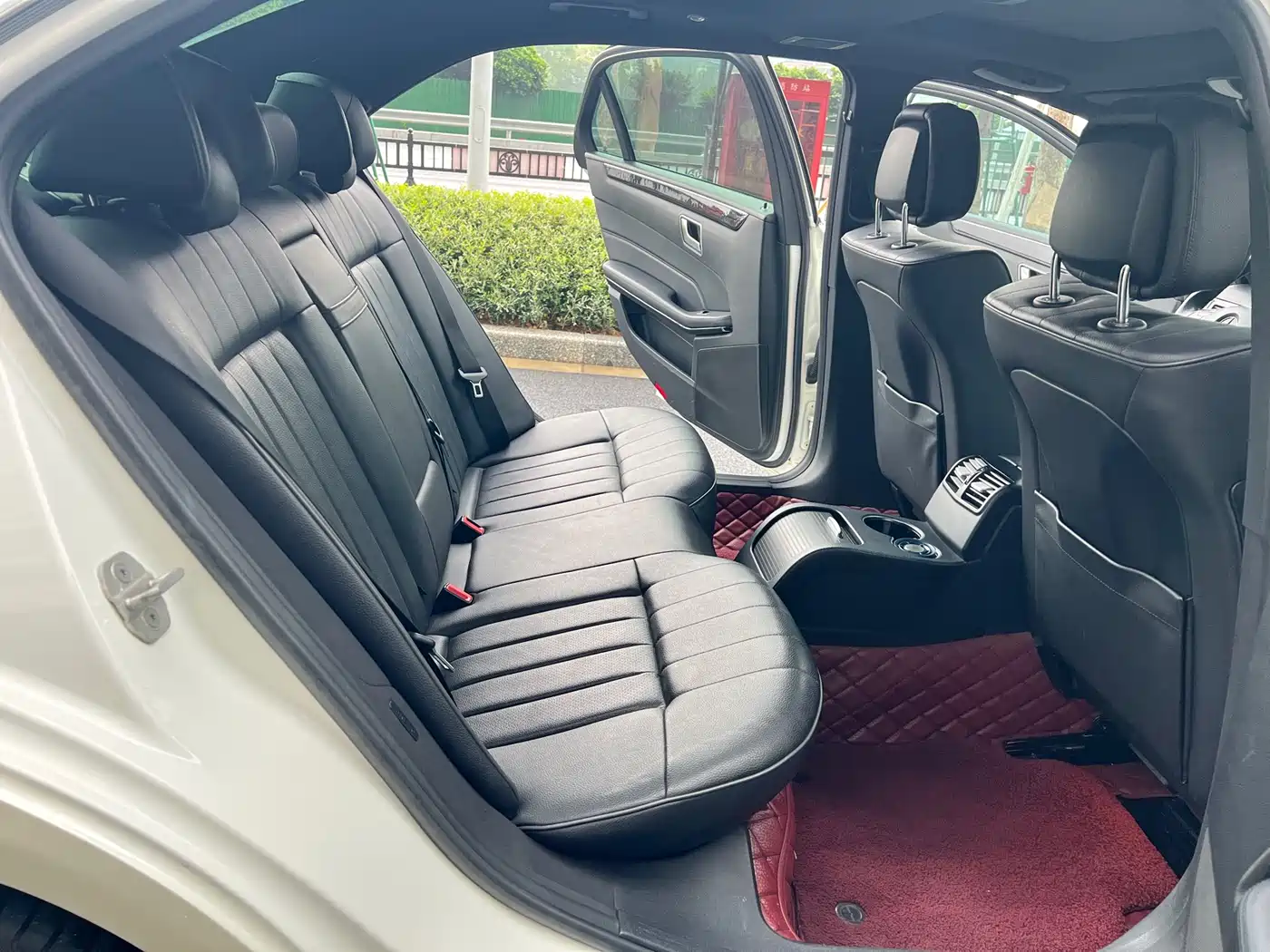 Mercedes-Benz E-Class 2015 Facelift E 260 L Sport фото 16