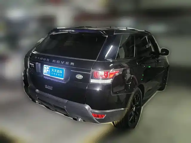 Land Rover Range Rover Sport 2015 3.0 SDV6 HSE — фото 2