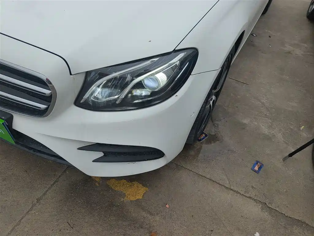 Mercedes-Benz E-Class 2017 E 200 Sport 4MATIC фото 3