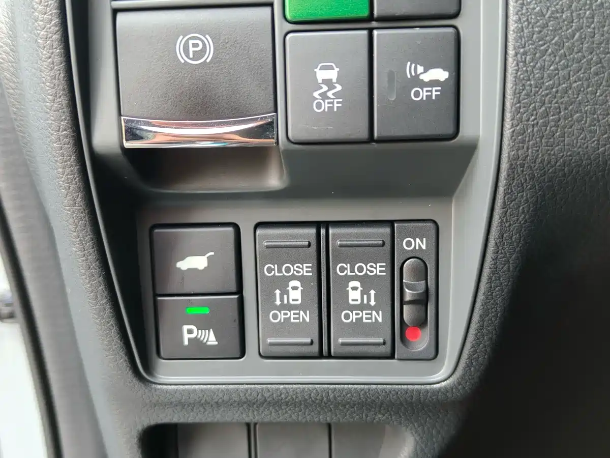 Honda Elysion 2024 2024 2.0L e:HEV Luxury Edition