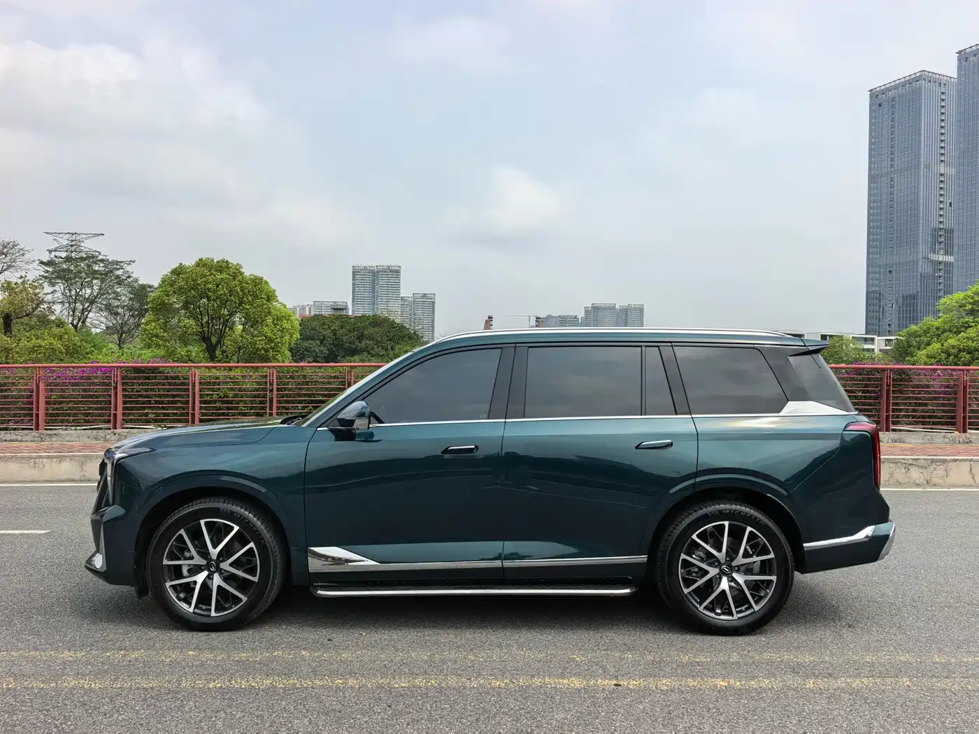 GAC Trumpchi Trumpchi GS8 2022 Dual Engine Series 2.0TM 2WD Premium Edition (7-Seater) фото 21