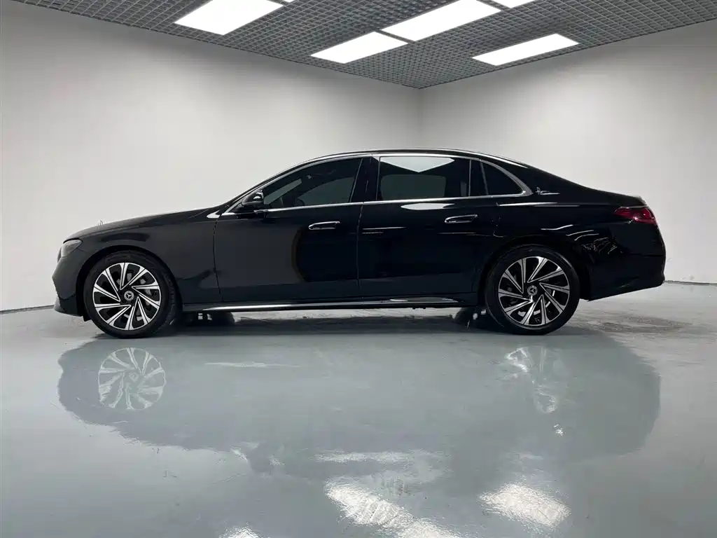 Mercedes-Benz E-Class 2024 Model E 300 L Luxury фото 9