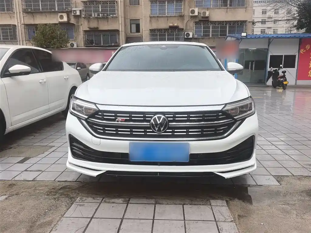 Volkswagen Sagitar 2023 300TSI DSG Surpassing Edition фото 3