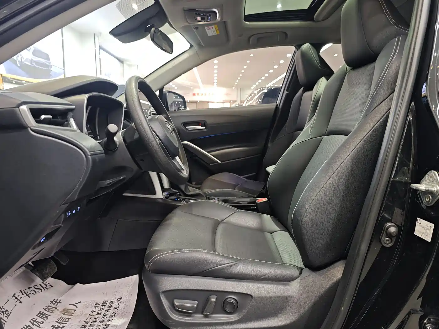 Toyota Frontlander 2022 2.0L CVT Luxury PLUS Edition фото 18