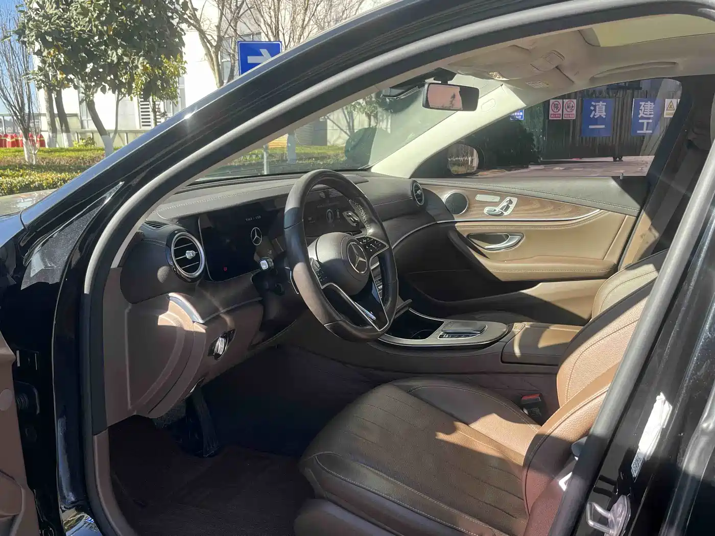 Mercedes-Benz E-Class 2023 E 300 L Fashion фото 6