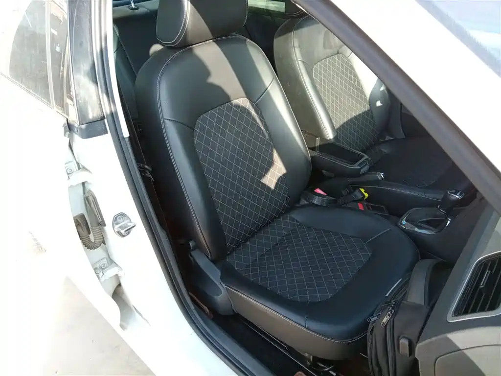 Škoda Rapid 2018 1.6L Automatic Comfort Edition фото 25