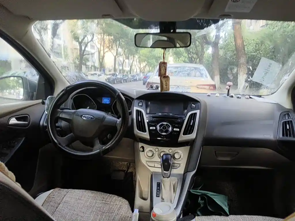 Photo 11 - Ford Focus