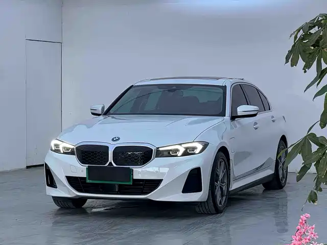BMW i3 2023