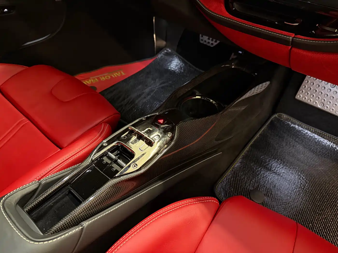FERRARI SF90