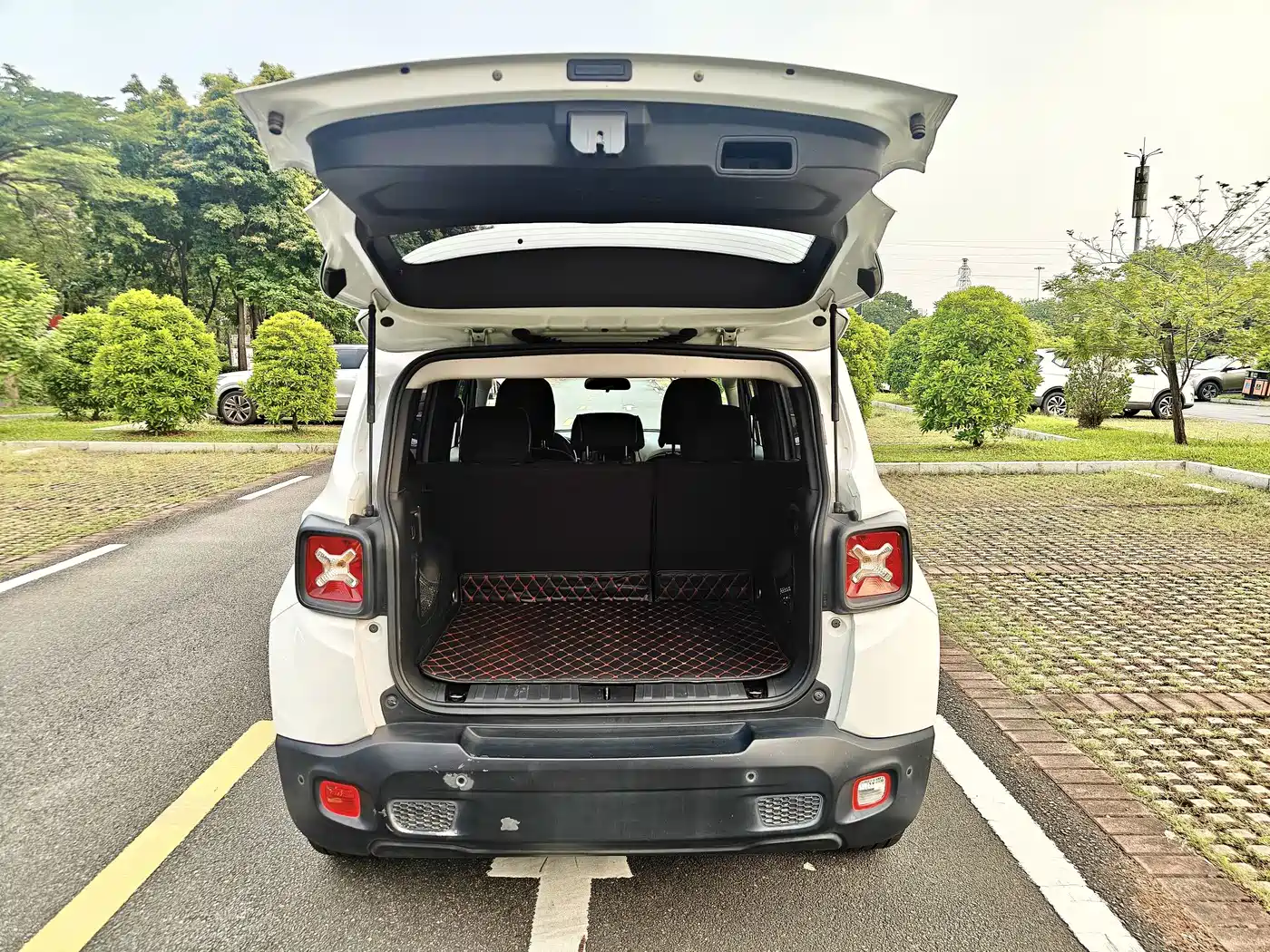 Jeep Renegade 2017 2016 1.4T Automatic High-Energy Edition