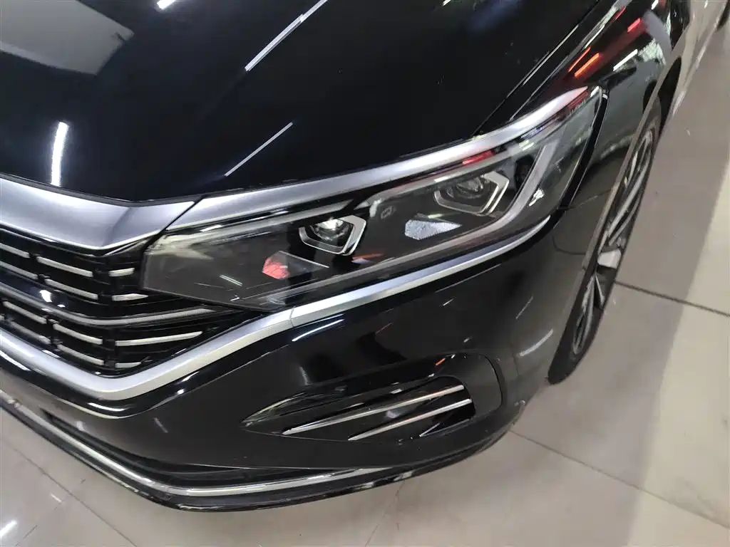Volkswagen Passat 2023 Facelift 330TSI Luxury Edition фото 24