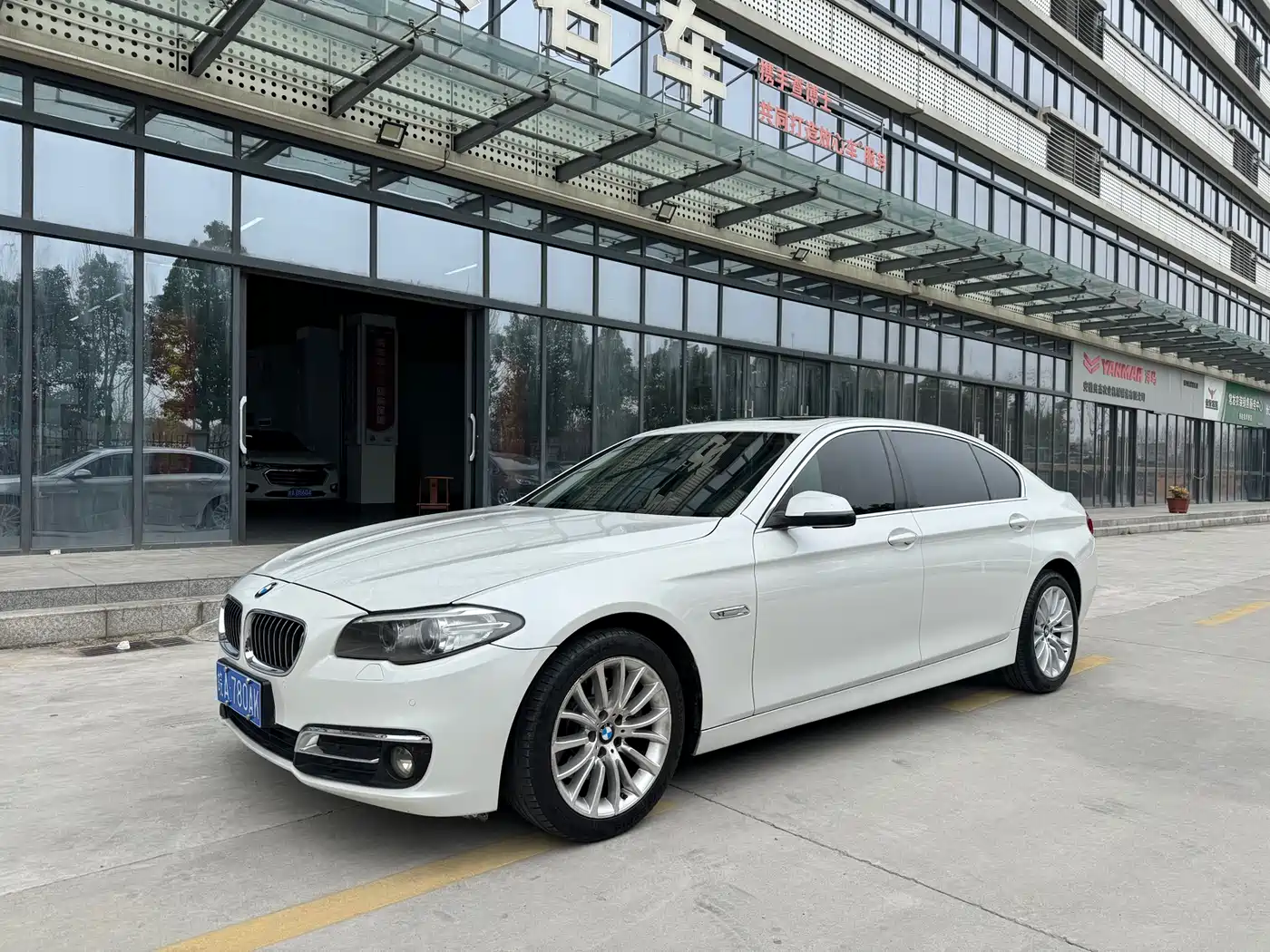 BMW 5 Series 2017 520Li Classic Edition