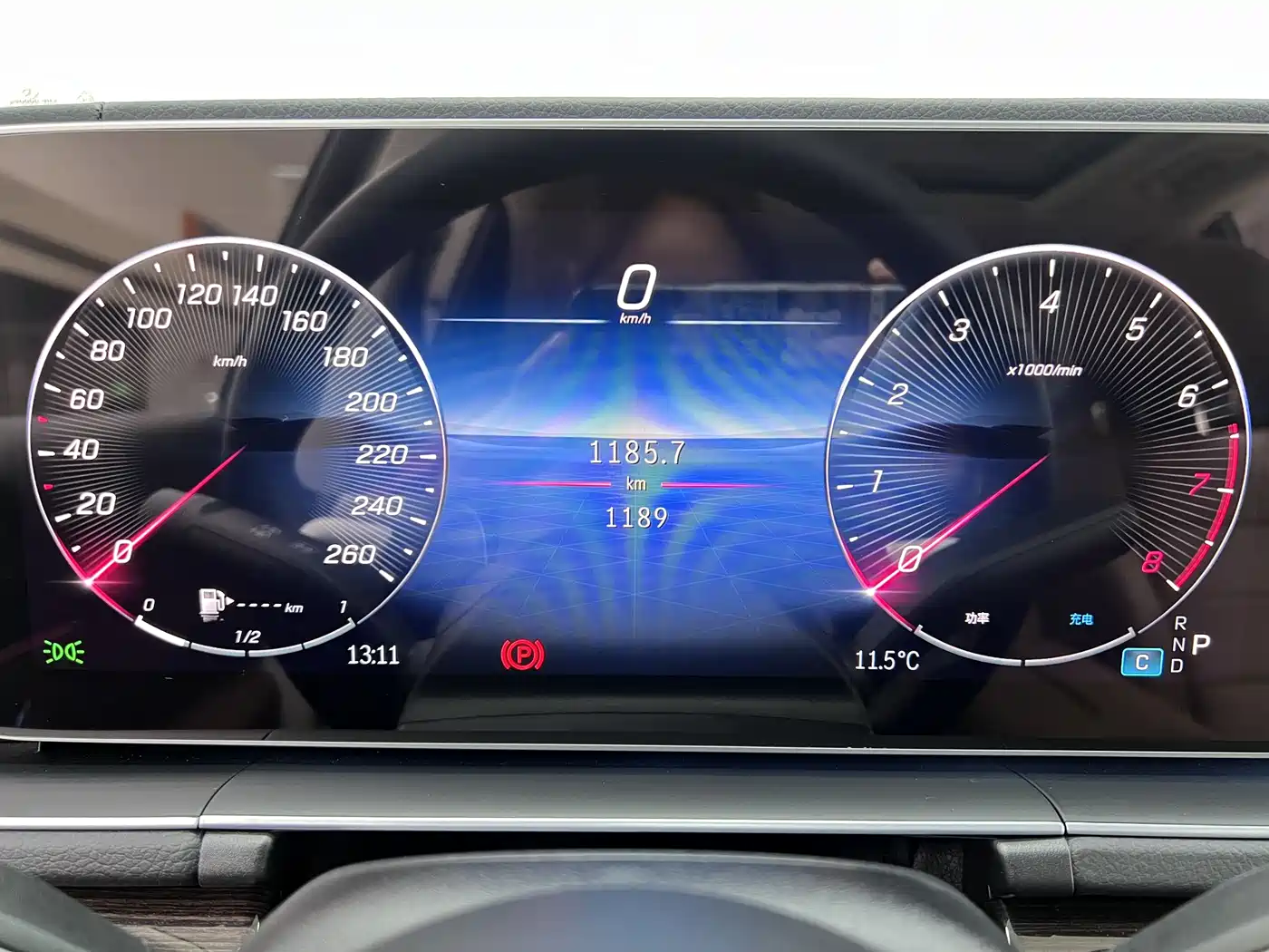 Mercedes-Benz GLE 2026 GLE 350 4MATIC Dynamic фото 28