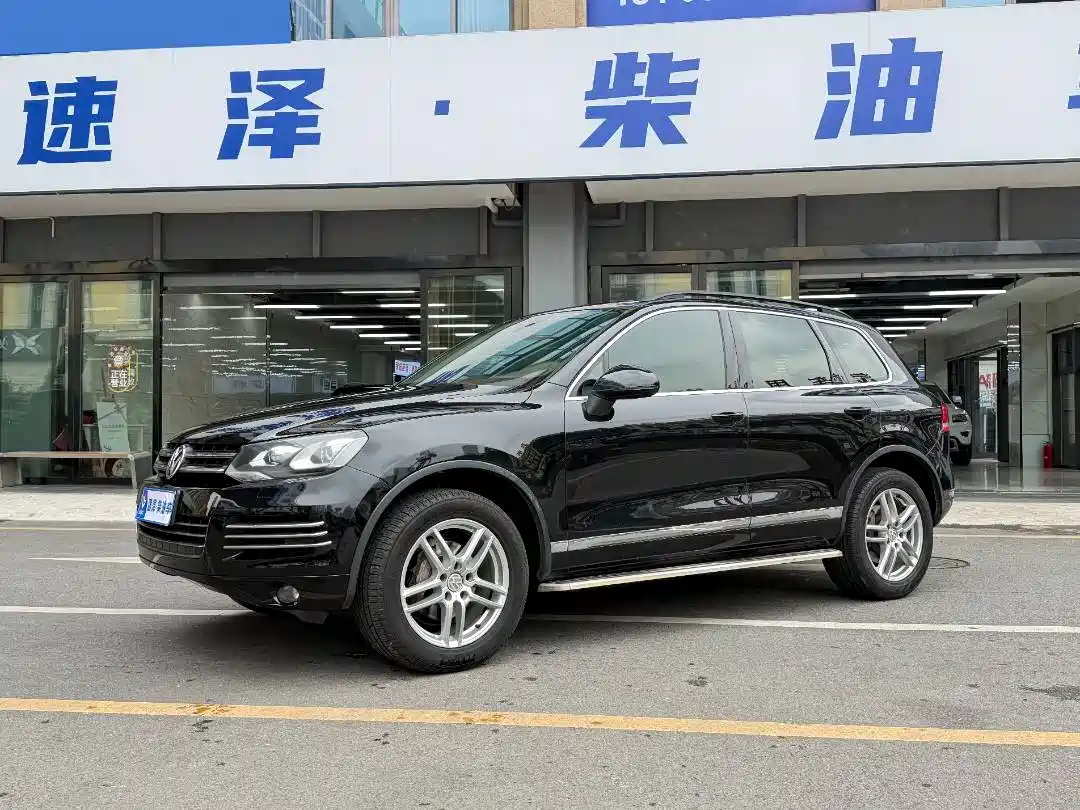 Volkswagen Touareg 2015 2011 3.0TDI Diesel Standard