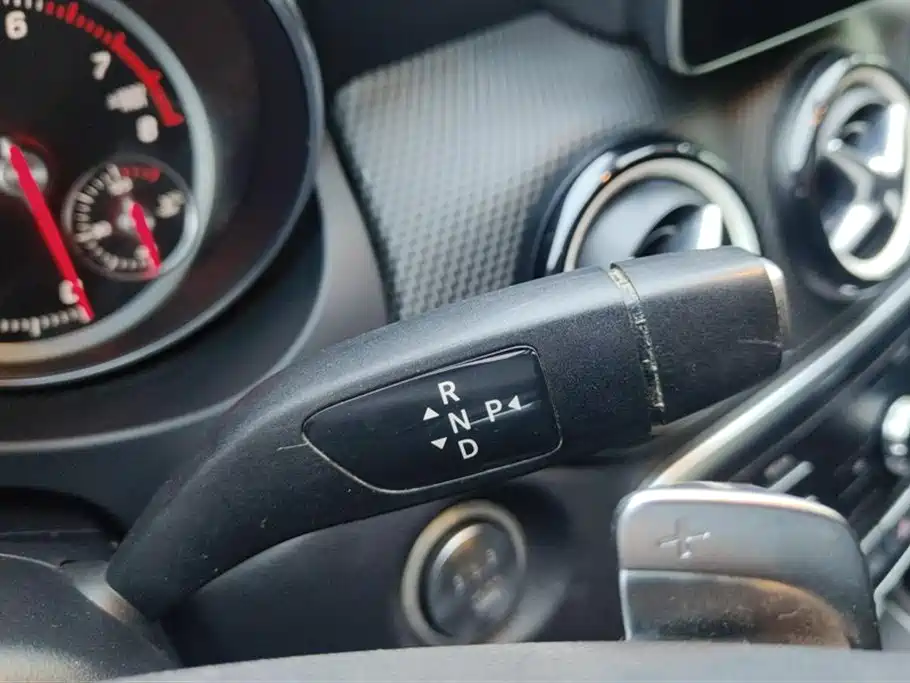 Mercedes-Benz GLA 2019 GLA 200 Dynamic фото 16