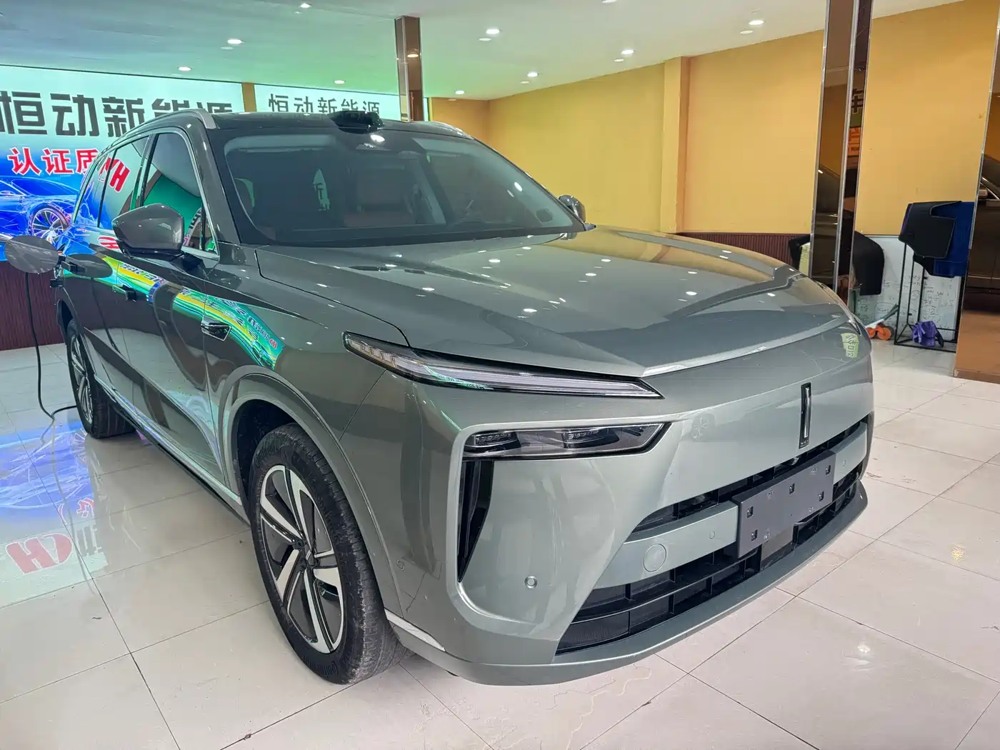 WEI PAI WEI BRAND BLUE MOUNTAIN