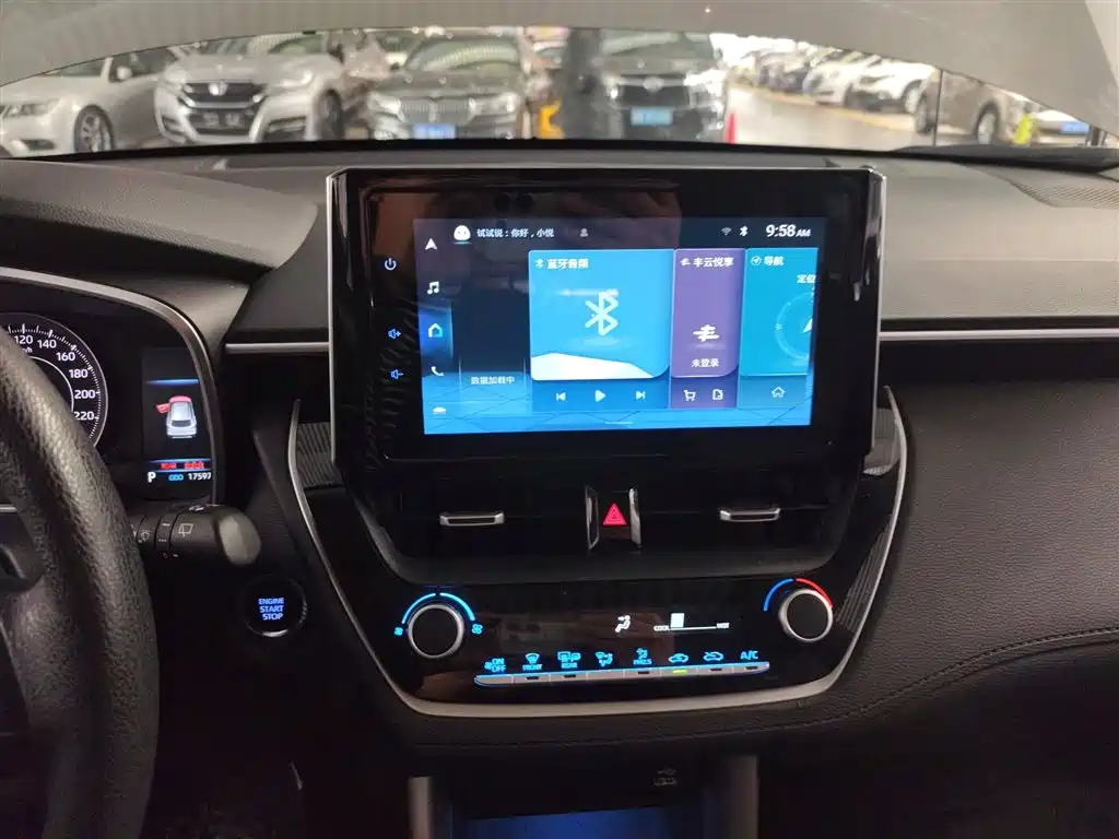 Toyota Frontlander 2022 2.0L CVT Luxury PLUS Edition фото 13