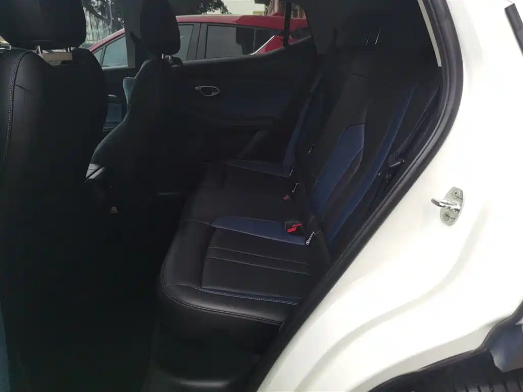 GAC Trumpchi Trumpchi GS3 2023 Shadow Speed 270T Power Enjoyment Edition фото 14