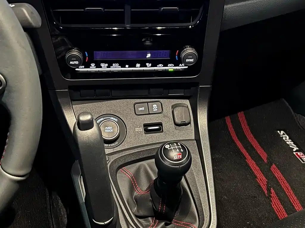 Toyota GR YARIS 2024 GR Evolution Edition фото 9