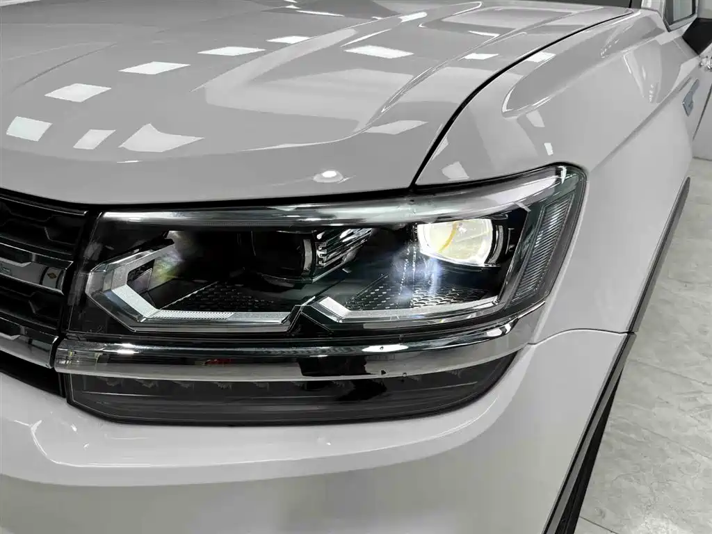 Volkswagen Tharu 2022 280TSI FWD Luxury Edition фото 17