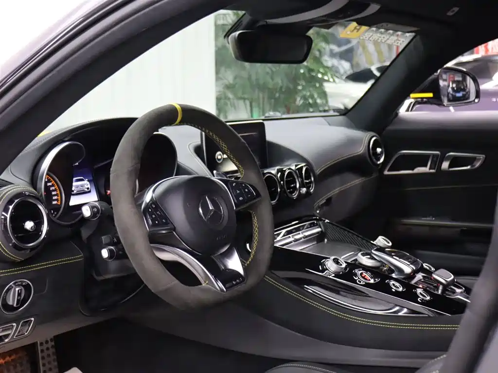 MERCEDES-BENZ AMG GT