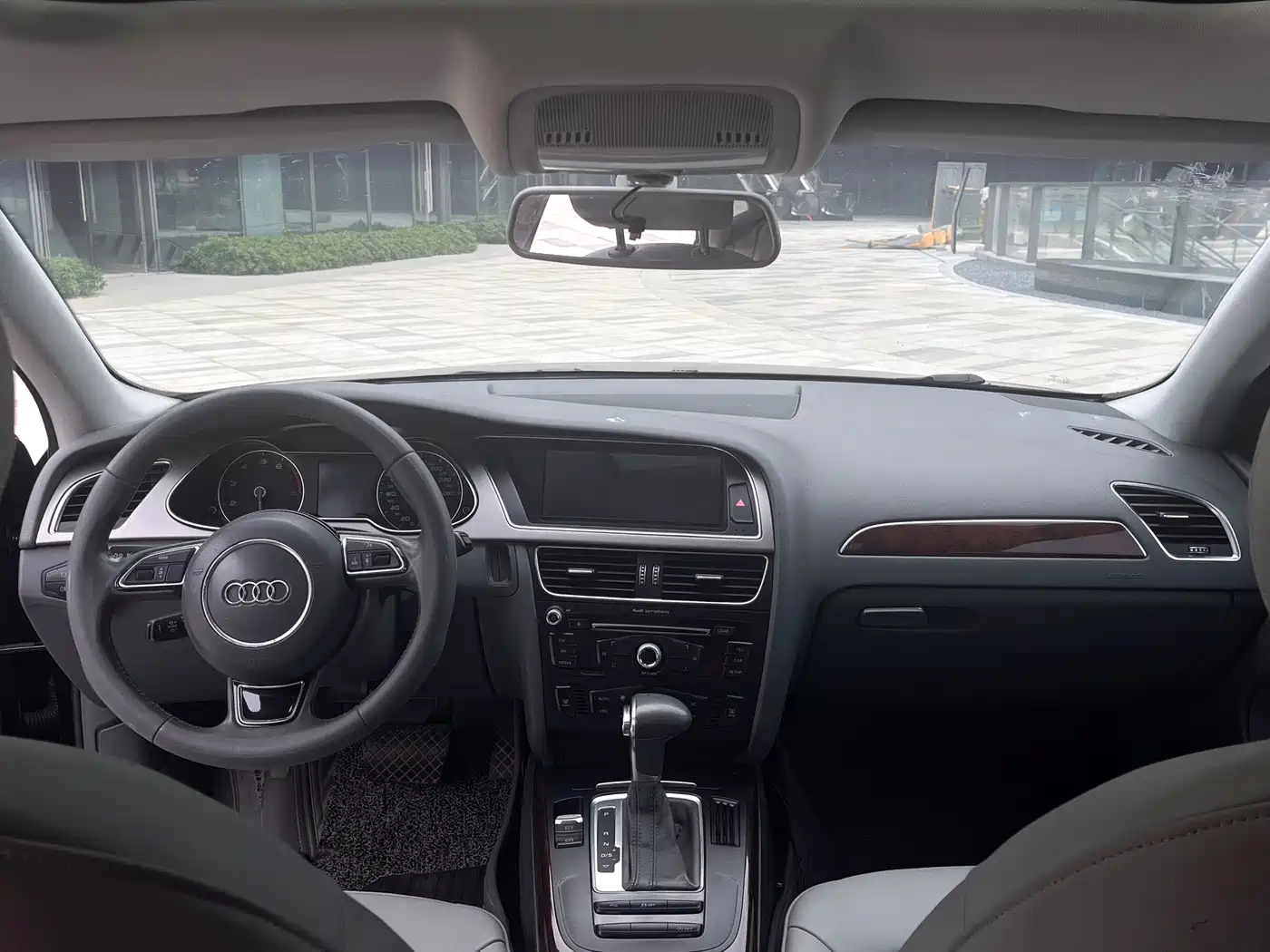 Audi A4L 2013 35 TFSI Automatic Comfort фото 9