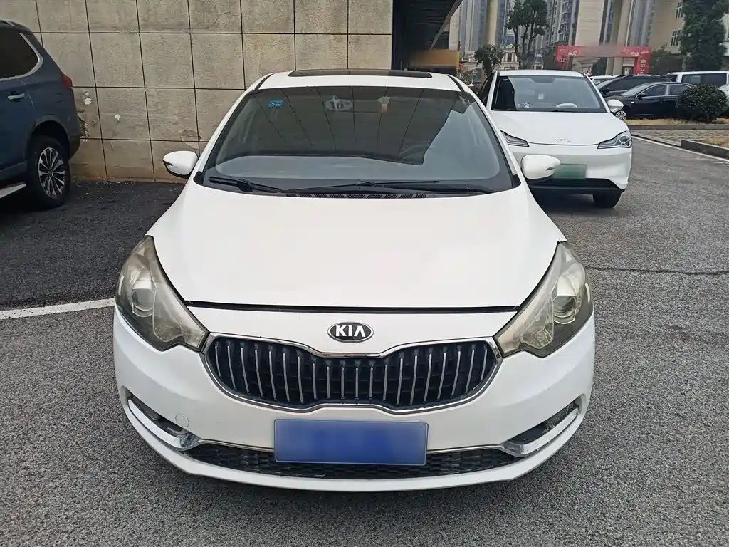 Kia K3 2015 1.6L Automatic GLS фото 3