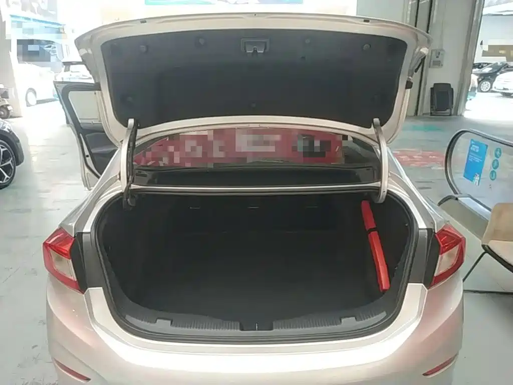 Chevrolet Cruze 2019 2018 Redline 320 Automatic Pioneer Edition