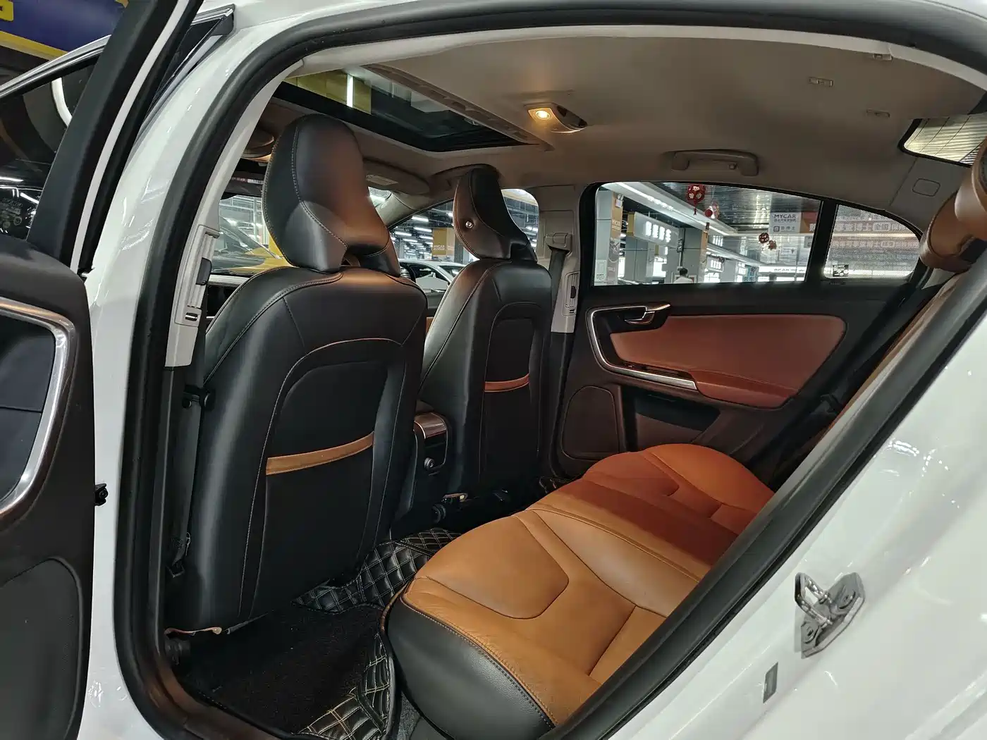 Photo 12 - Volvo S60