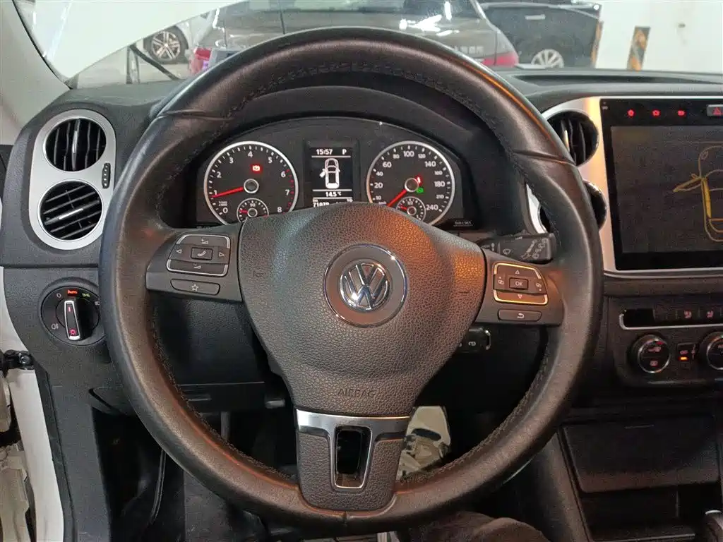 Volkswagen Tiguan 2015 1.8TSI Automatic 2WD Comfortline фото 11