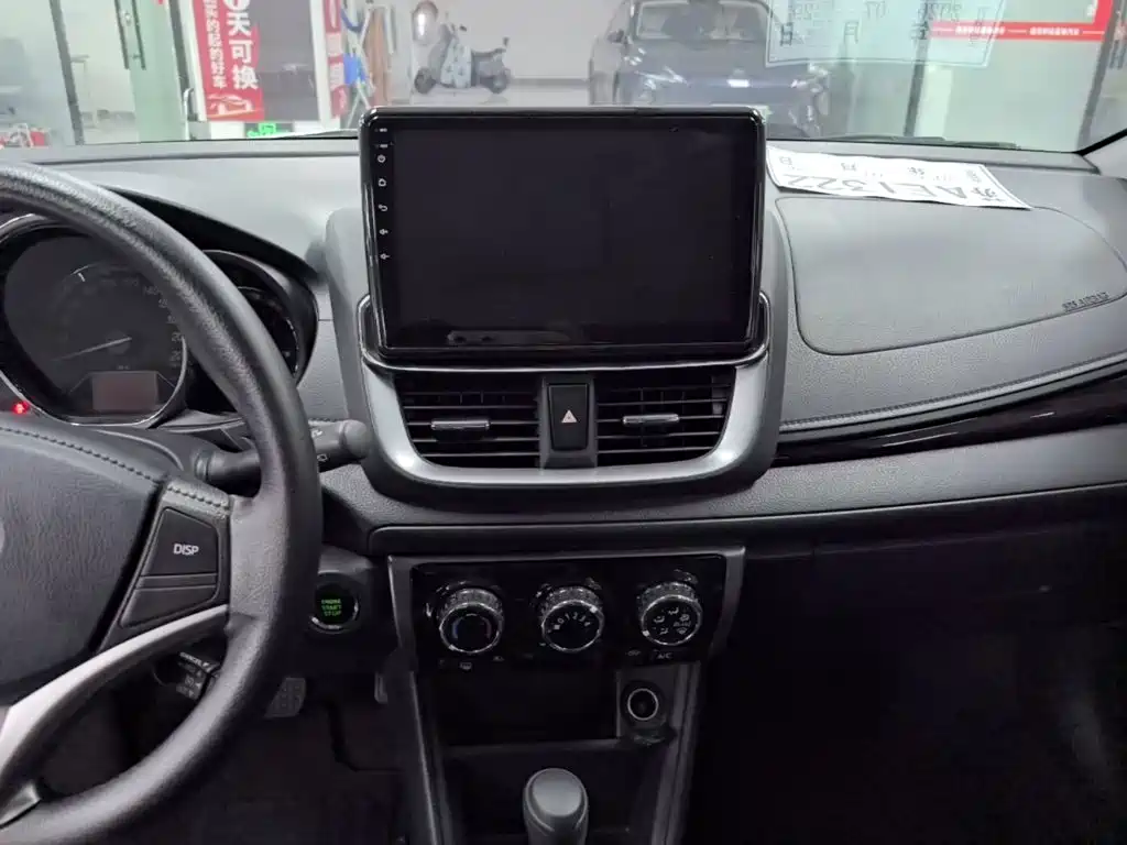 Toyota Yaris, миниатюра 13