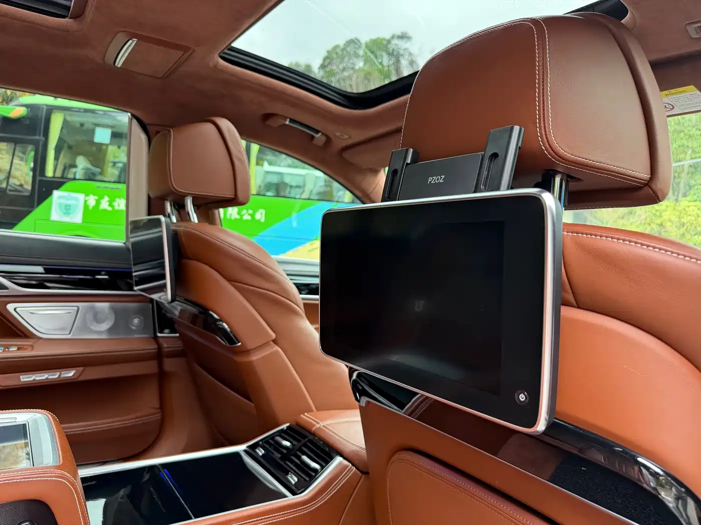 BMW 7 Series 2018 740Li xDrive Premium Type M Sport Package фото 17