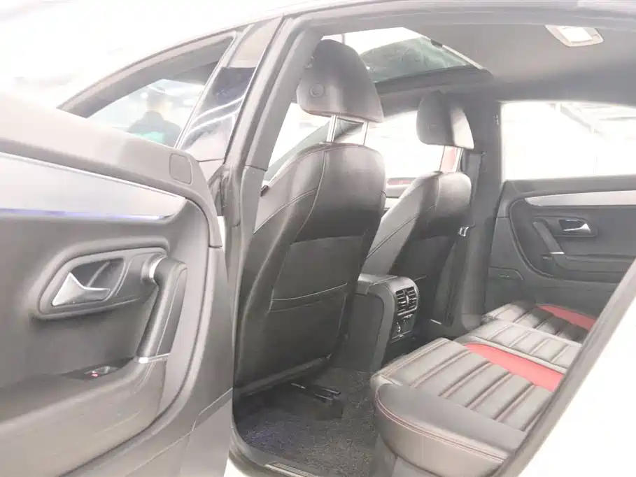 Volkswagen FAW-Volkswagen CC 2018 1.8TSI Luxury фото 16