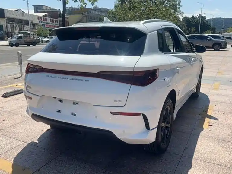 Фото 4 - BYD e2
