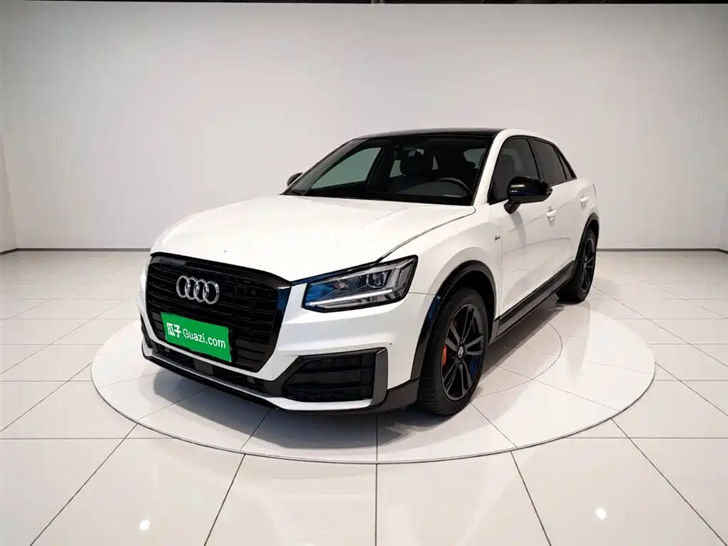 Audi Q2L 2020 35 TFSI Progressive Dynamic Model