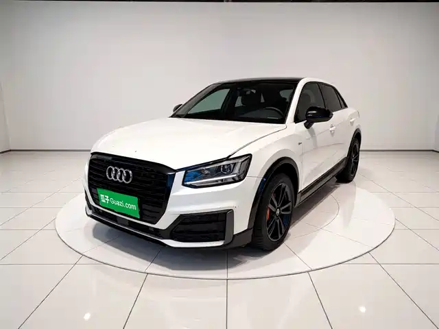 Audi Q2L 2020 35 TFSI Progressive Dynamic Model