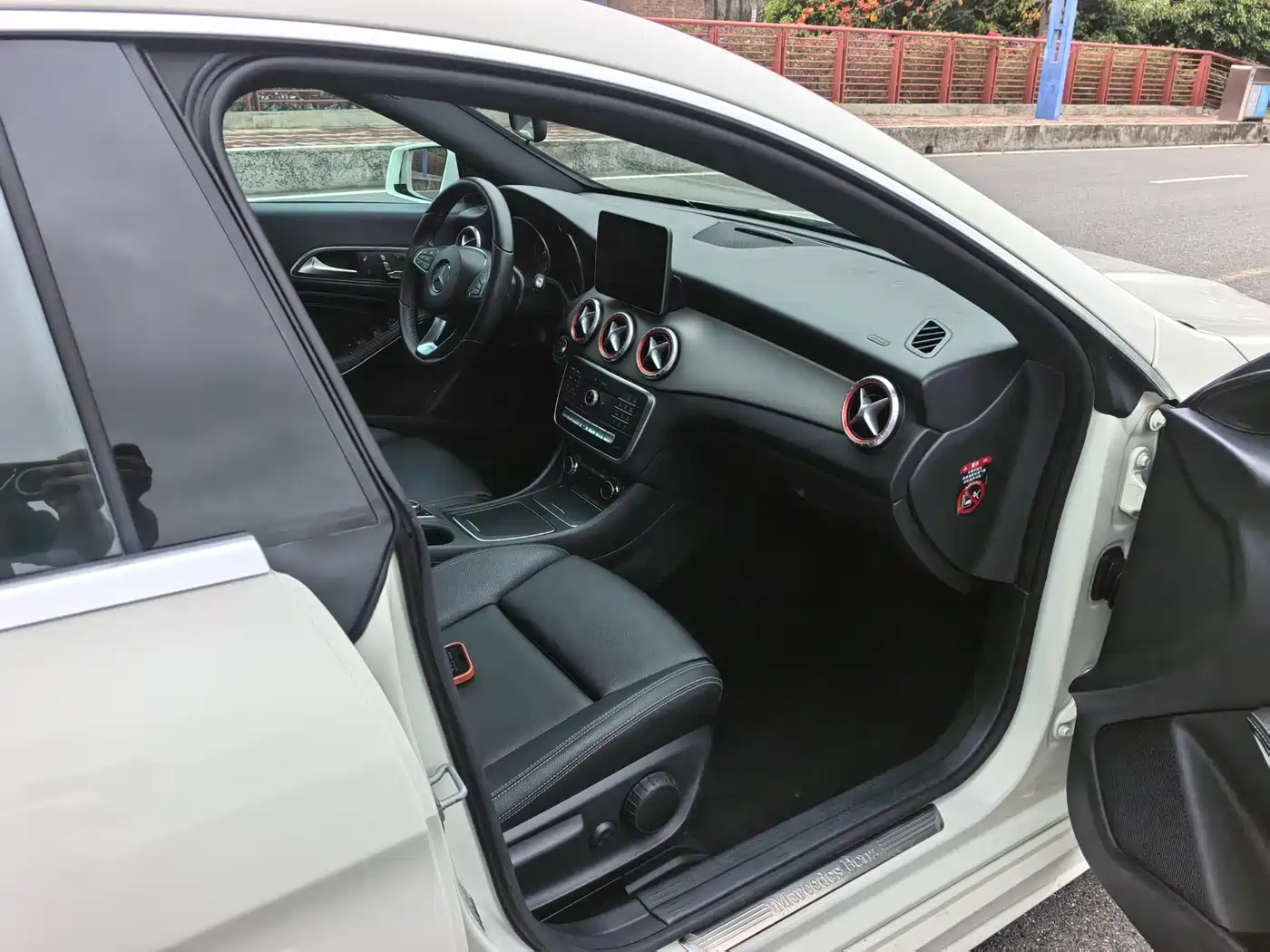 Mercedes-Benz CLA (Import) 2017 Facelift CLA 200 Style фото 20