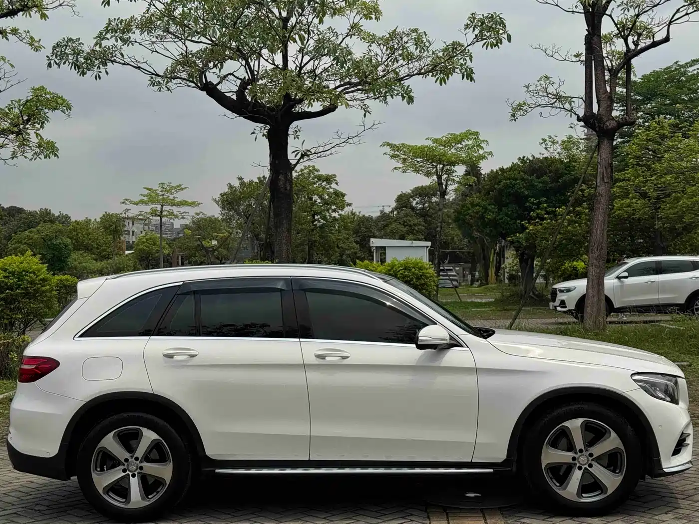 Mercedes-Benz GLC 2017 GLC 260 4MATIC Luxury фото 7