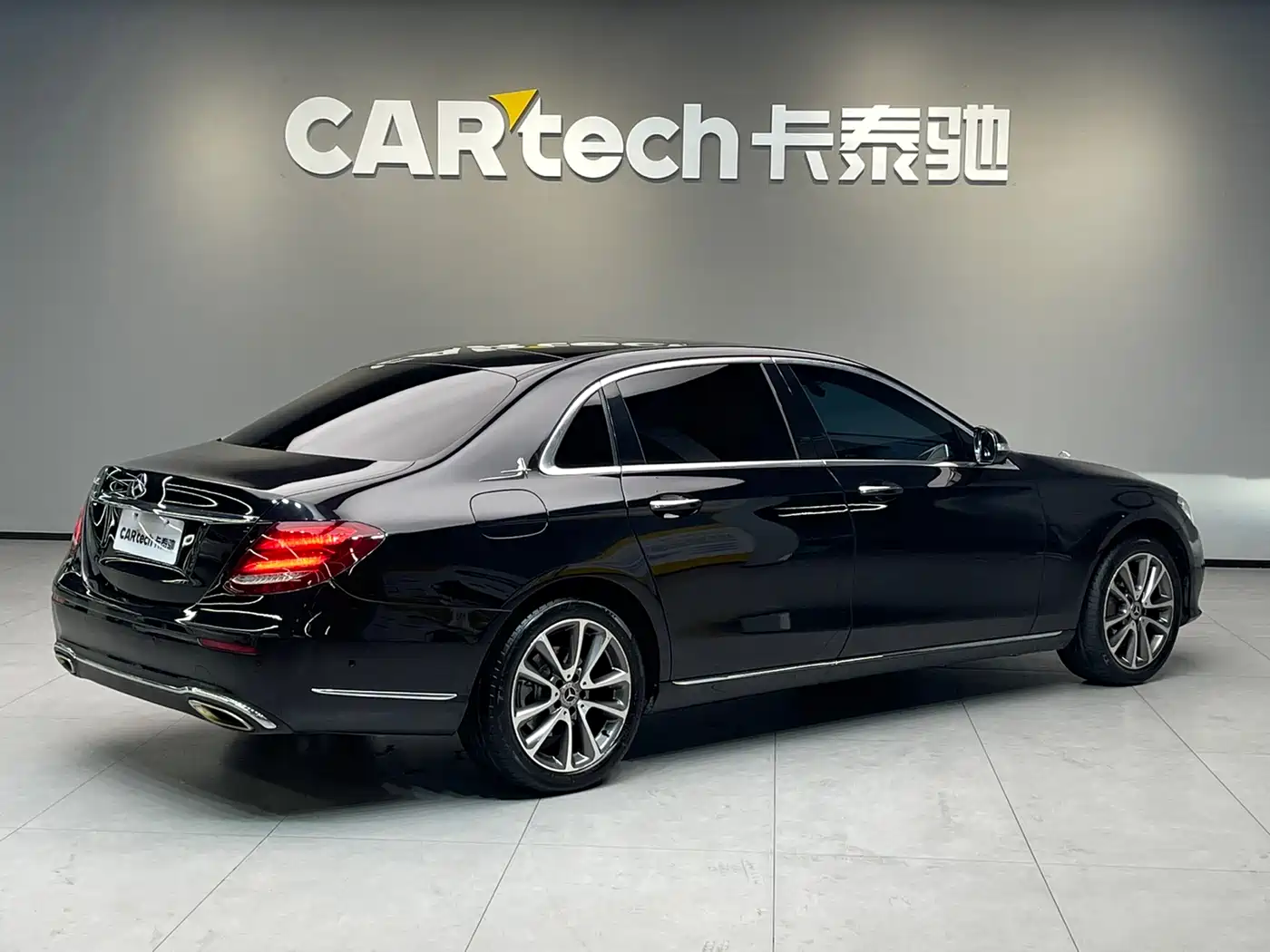 Mercedes-Benz E-Class 2017 E 300 L Luxury фото 4