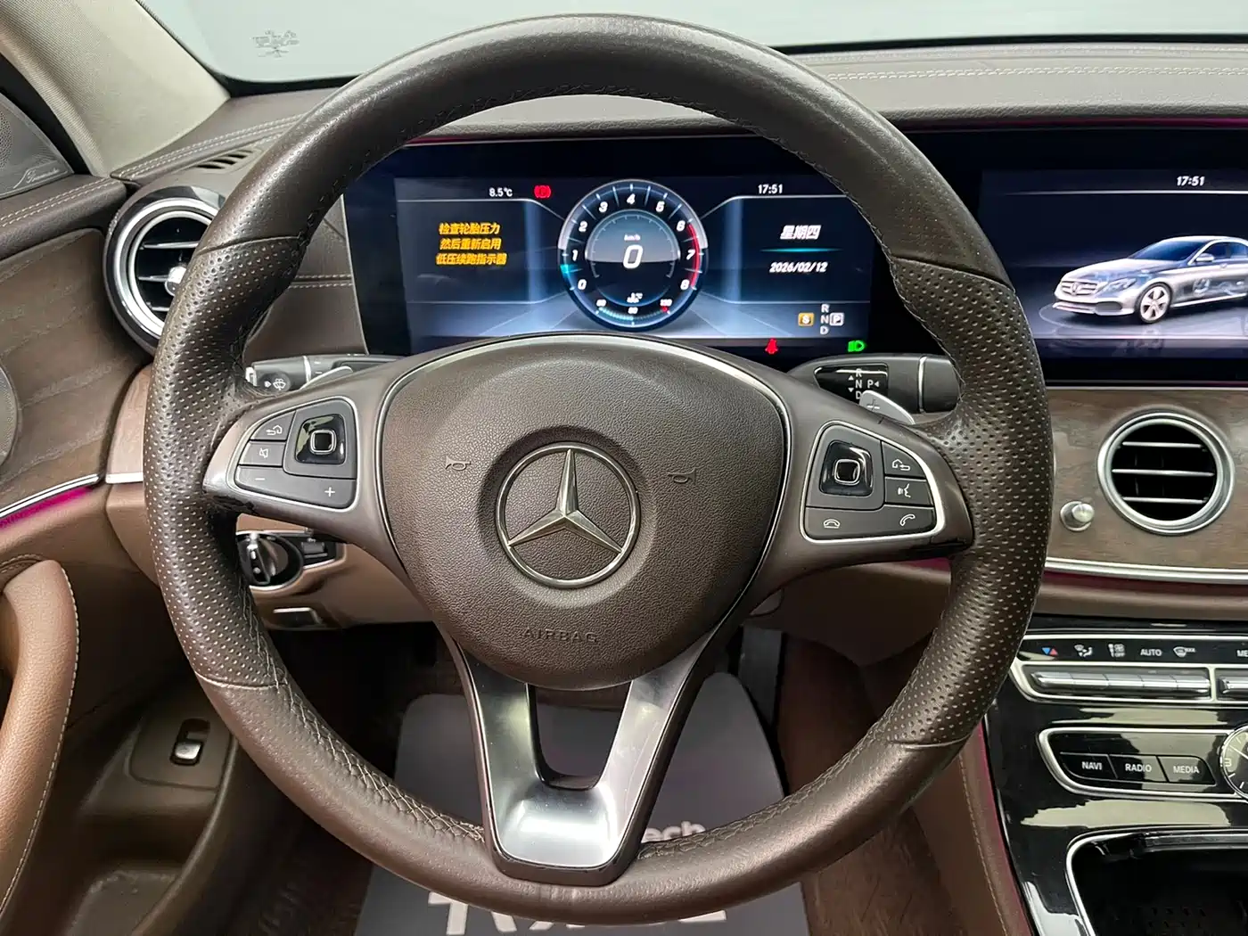 Mercedes-Benz E-Class 2017 E 300 L Luxury фото 15