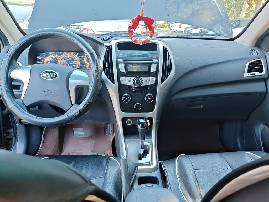 BYD F3 2015 2015 Energy-saving Edition 1.5L Automatic Luxury