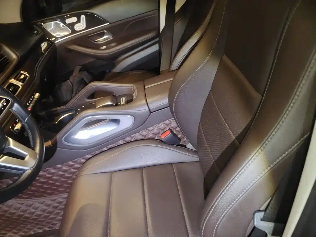 Photo 8 - Mercedes-Benz GLE
