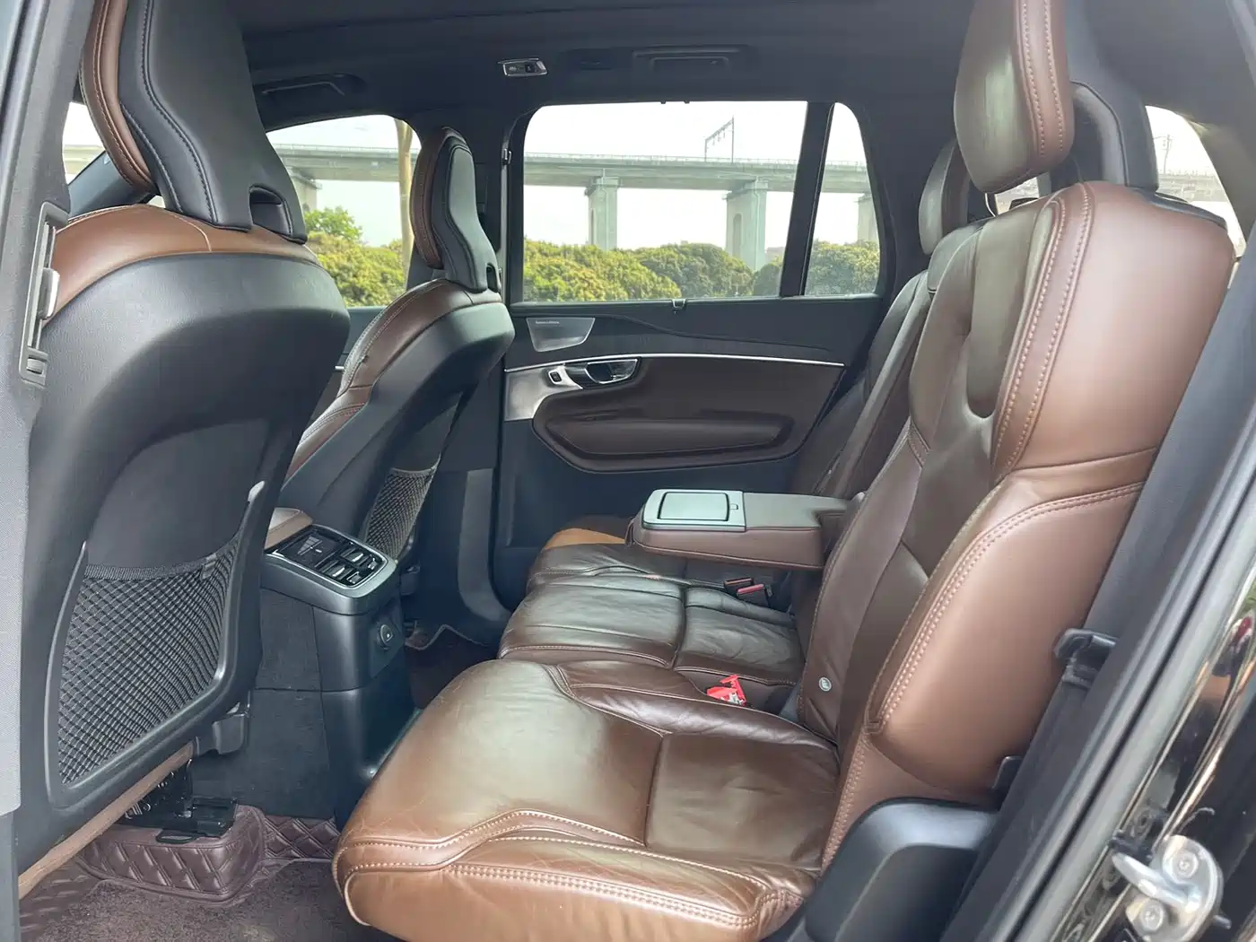 Volvo XC90 Plug-in Hybrid 2022 2022 Facelift E-Drive Hybrid T8 Intelligent Premium Luxury 7-Seater