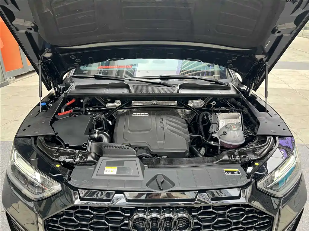 Audi Q5L 2023 40T Luxury Dynamic фото 30