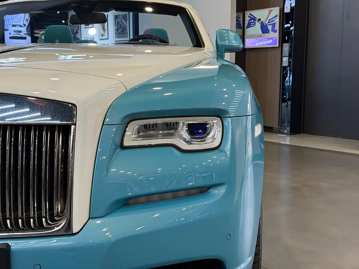 ROLLS-ROYCE PHANTOM