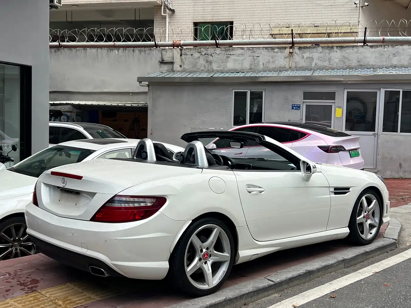 Mercedes-Benz SLK-Class 2012 2011 SLK 200 Luxury Sport