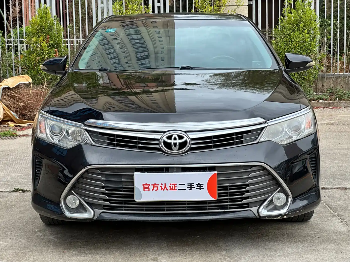 Toyota Camry 2016 2.0G 10th Anniversary Luxury Edition фото 2