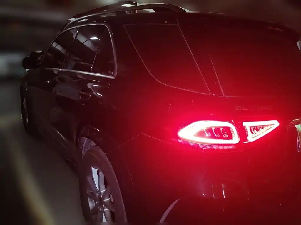 Photo 25 - Mercedes-Benz GLE